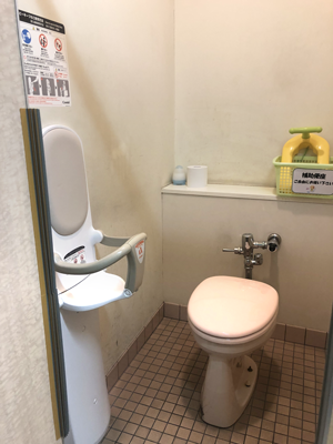 男性用トイレ個室